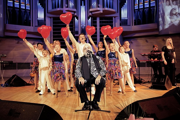 Демис Руссос